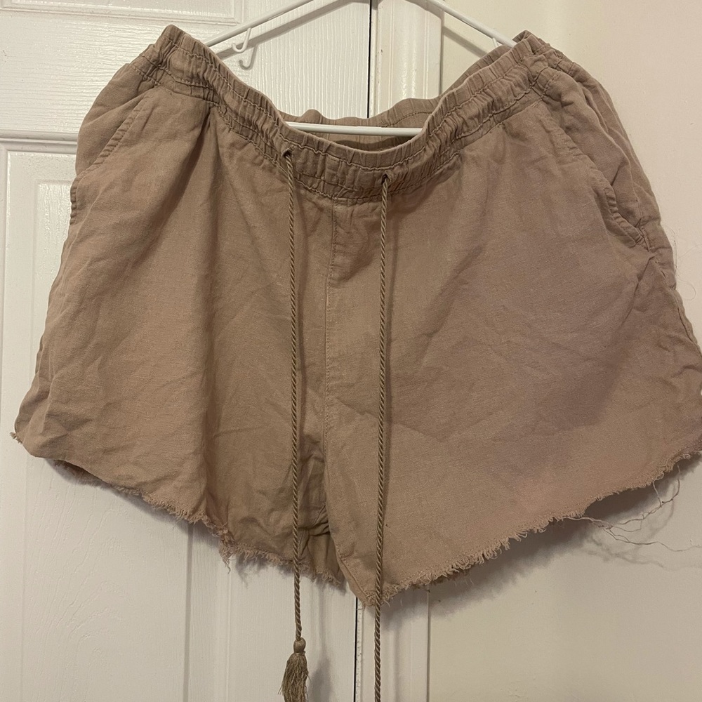 Linen cut off tassel drawstring shorts